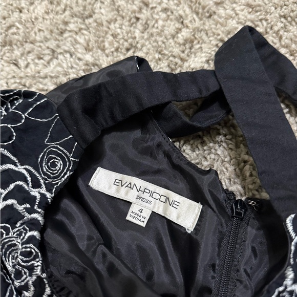 Evan Picone Womens 4 Black White Embroidered Cocktail Floral Dress Lined Party - Picture 4 of 7